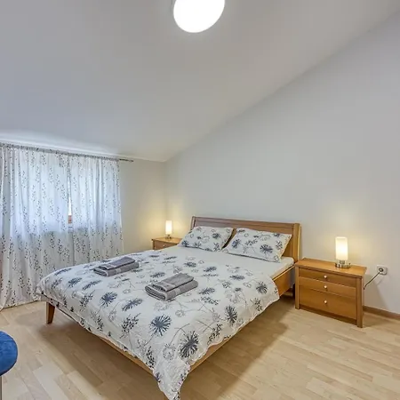 Guest house Iris 3*