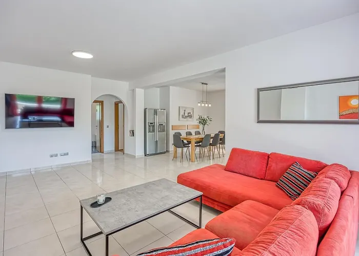 Iris Gostinjska kuća Ladrovici