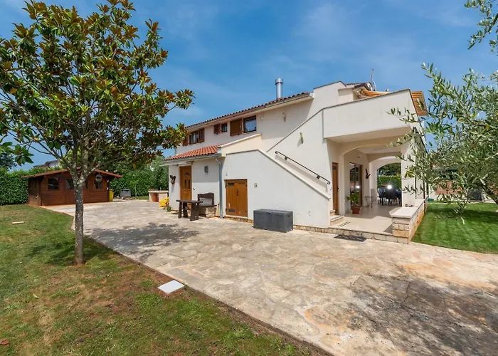 Gostinjska kuća Iris Ladrovici