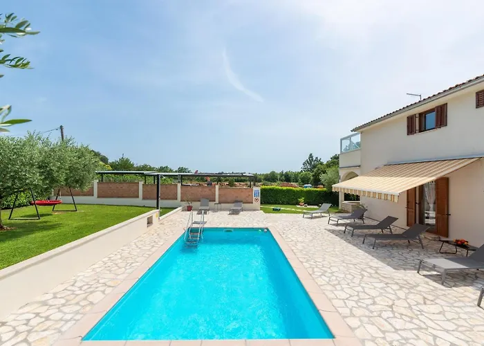 Iris Gostinjska kuća Ladrovici